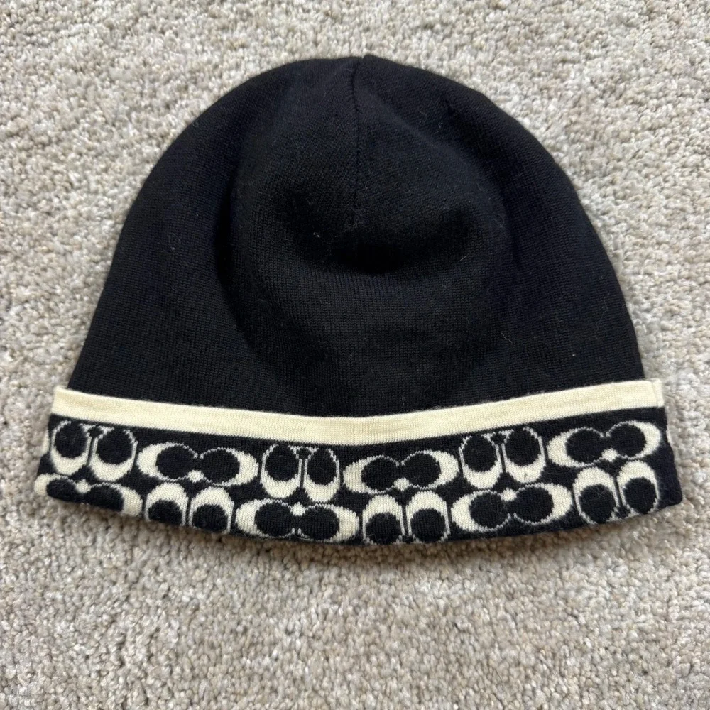 Coach Beanie Hat Black Cream Signature C Monogram 100% Merino Wool One Size